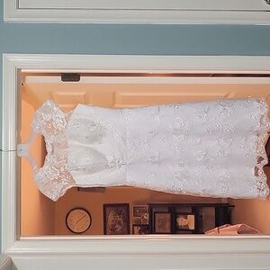 Elegant White Lace Wedding Dress